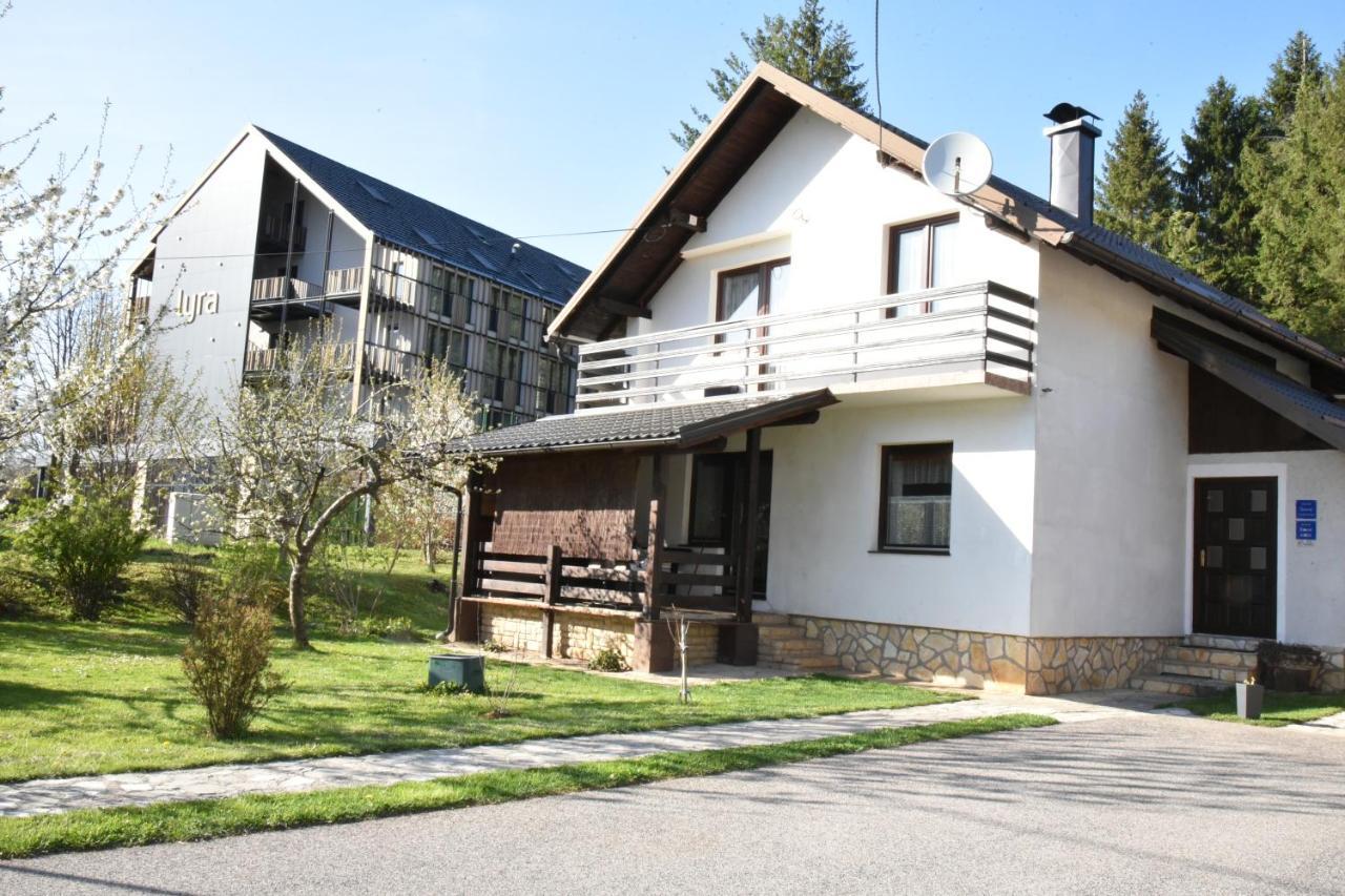Apartment Bobic Licko Petrovo Selo Kültér fotó