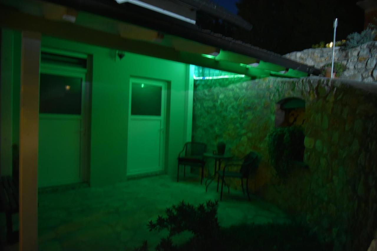 Apartment Bobic Licko Petrovo Selo Kültér fotó