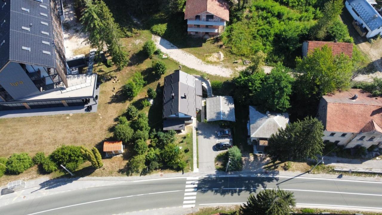 Apartment Bobic Licko Petrovo Selo Kültér fotó